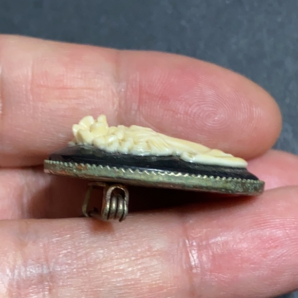 🖤C.60s💕 cameo brooch/pin - Picture 5 of 7